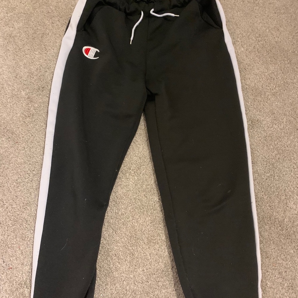 Black champion hoodie